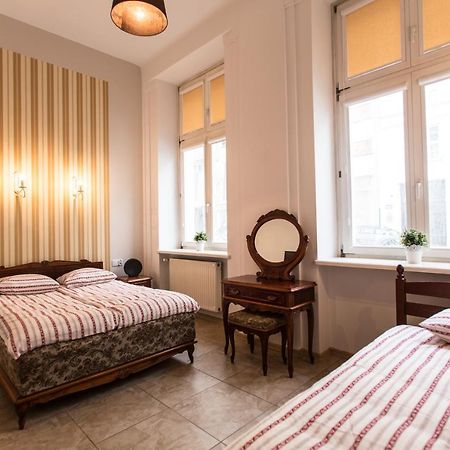 Puffa Hostel Lux Варшава Екстериор снимка