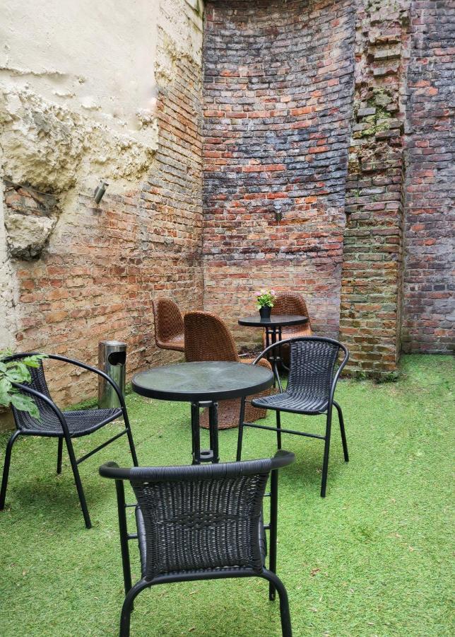 Puffa Hostel Lux Варшава Екстериор снимка