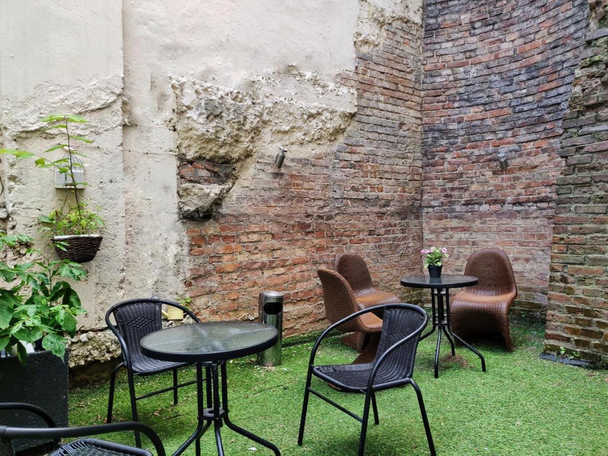 Puffa Hostel Lux Варшава Екстериор снимка