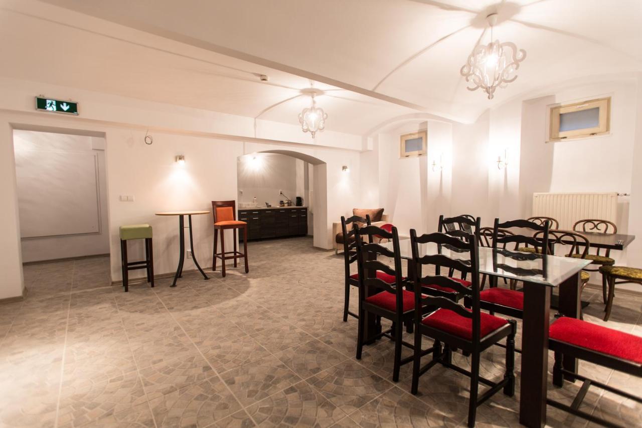Puffa Hostel Lux Варшава Екстериор снимка