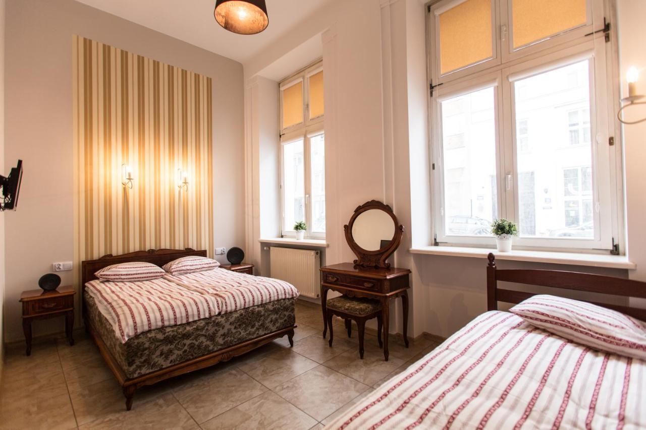Puffa Hostel Lux Варшава Екстериор снимка