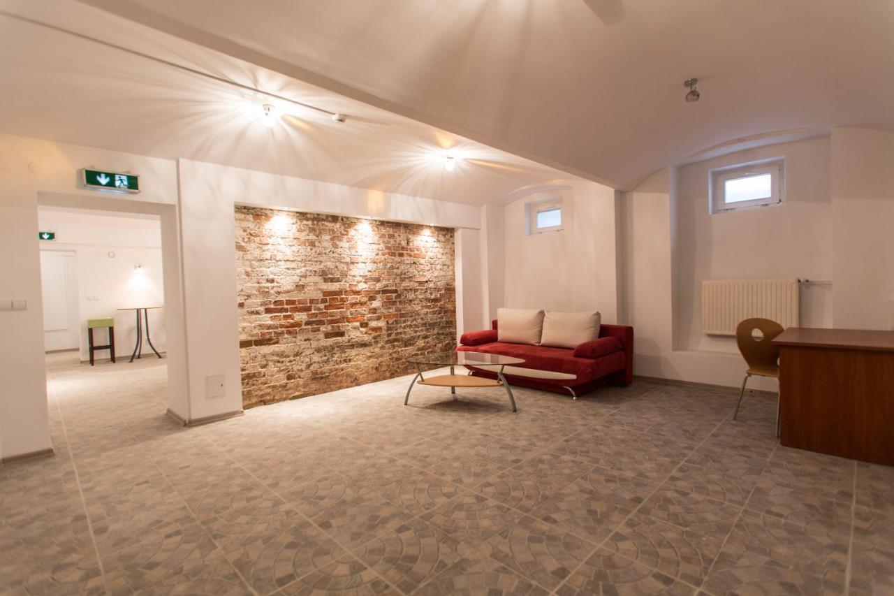 Puffa Hostel Lux Варшава Екстериор снимка