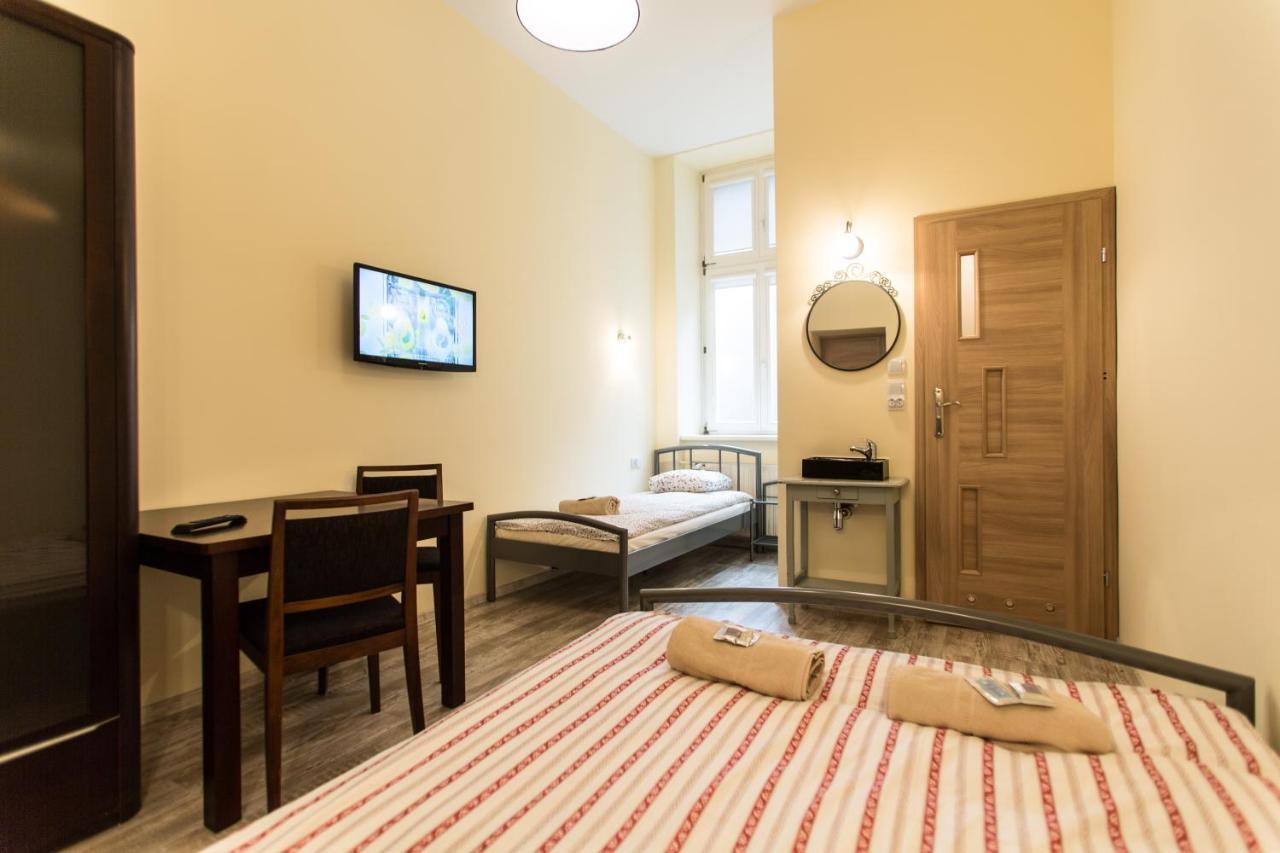 Puffa Hostel Lux Варшава Екстериор снимка