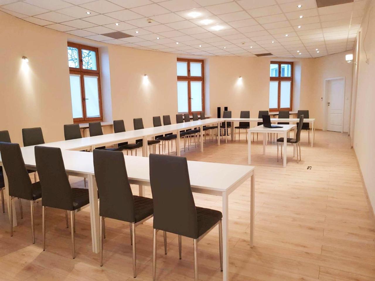 Puffa Hostel Lux Варшава Екстериор снимка
