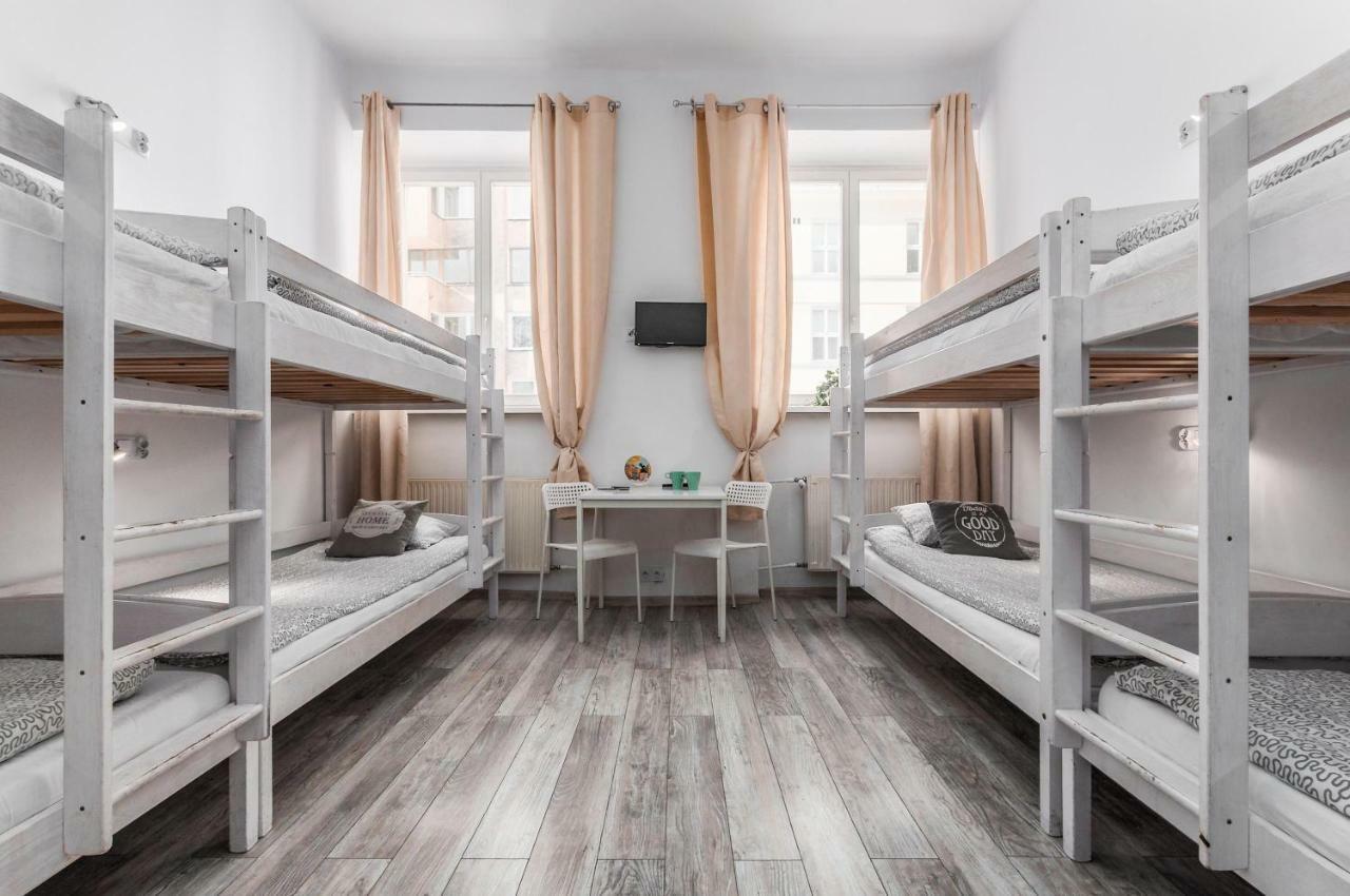 Puffa Hostel Lux Варшава Екстериор снимка